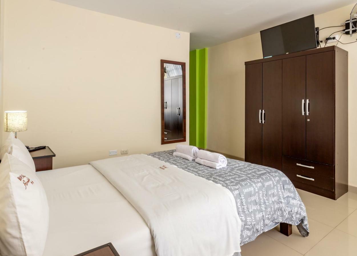 Hostal Florida Chiclayo Eksteriør bilde